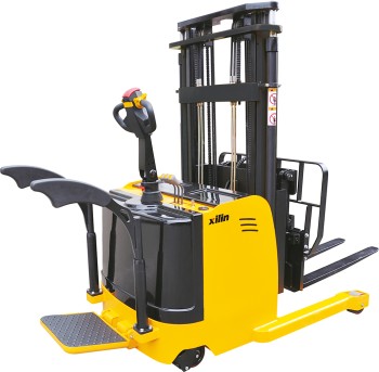 Штабелер самоходный 2,0 т 2,5 м XILIN CQDH20A-II с раздвижными вилами и противовесом, с платформой