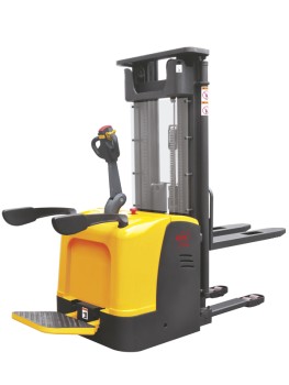 Штабелер самоходный 1,5 т 5,6 м TOR CDDK15-III Li-ion 24/150 В/Ач, с платформой